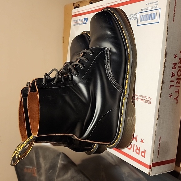 Dr Martens 1460 made in England🏴󠁧󠁢󠁥󠁮󠁧󠁿🇬🇧 heritage boots - Picture 3 of 7